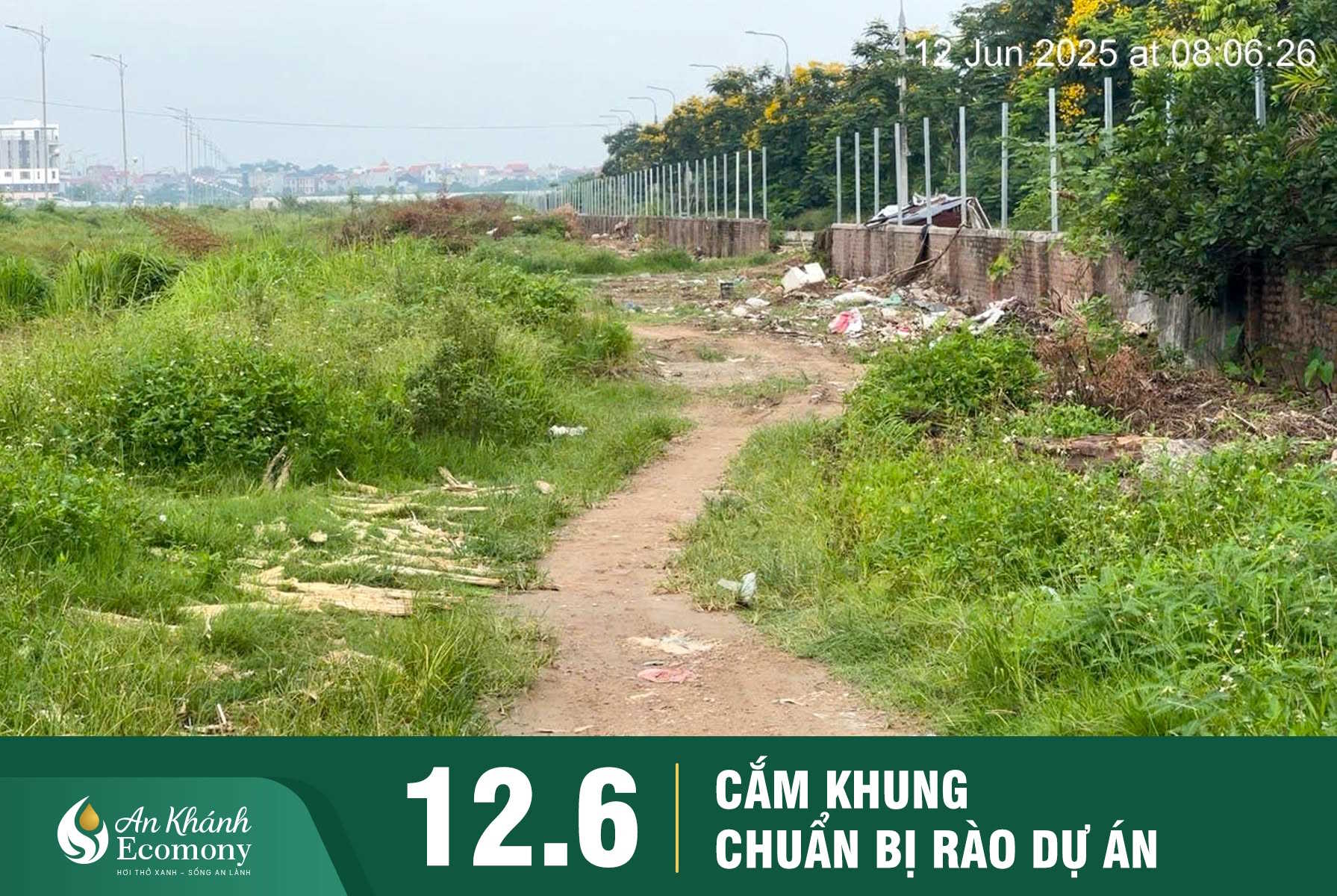 Khối nhà liền kề đang hoàn thiện mặt ngoài