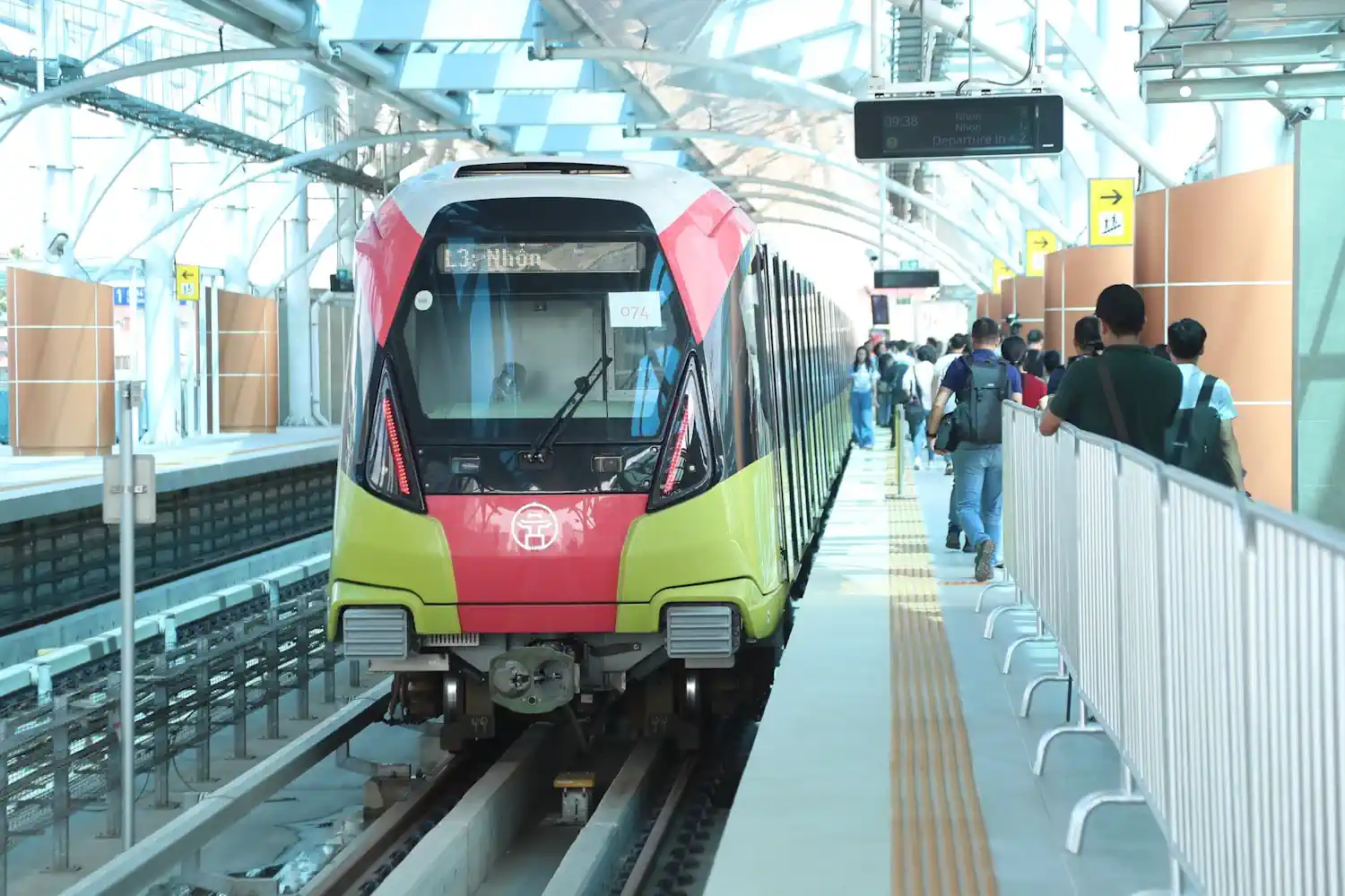 Ga tàu Metro gần Metro Grand Street Phú Diễn